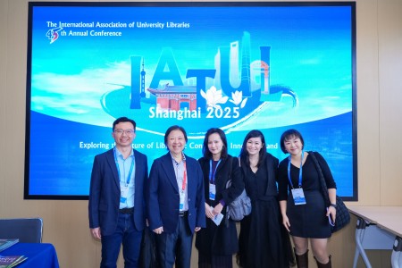 Caroline Pang and delegates