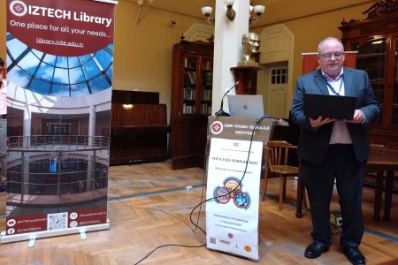 Dr. Charles Eckman, IATUL Vice President and session chair